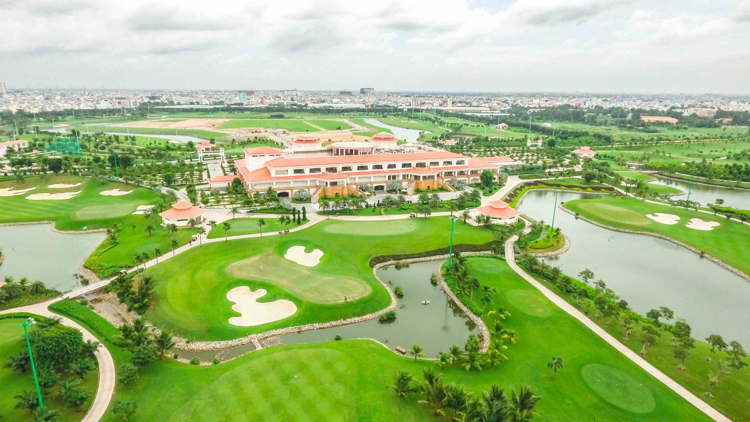 Sân golf Long Biên - Điểm đến golf nổi bật của Thành phố Hà Nội